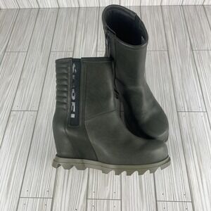 SOREL Joan of Arctic III Waterproof Moto Wedge Boot US 6 Dark Moss Black